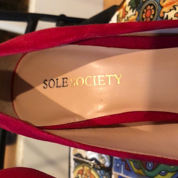 Sole Society color block red/black round toe pump - Picture 6 of 7